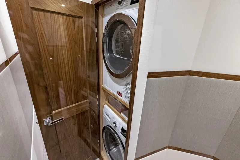 Slide: The Image of Viking 80 Convertible 2019 - 5009318