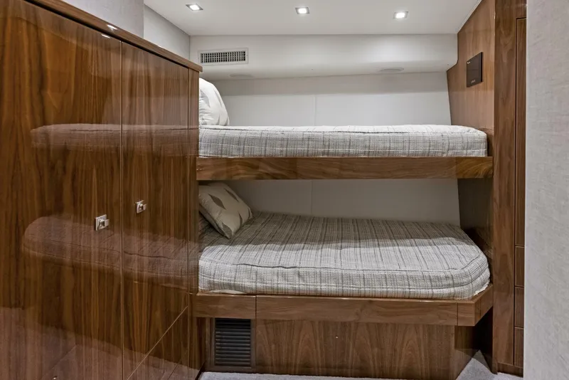 Slide: The Image of Viking 80 Convertible 2019 - 5009320