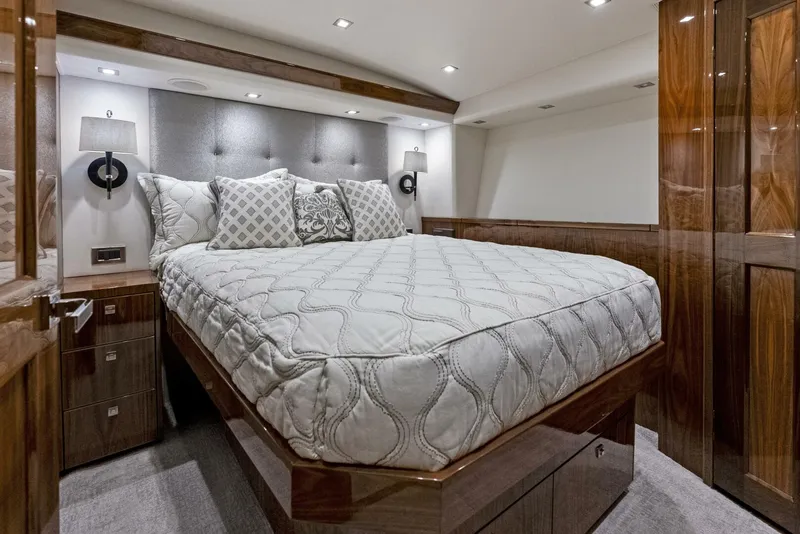 Slide: The Image of Viking 80 Convertible 2019 - 5009327