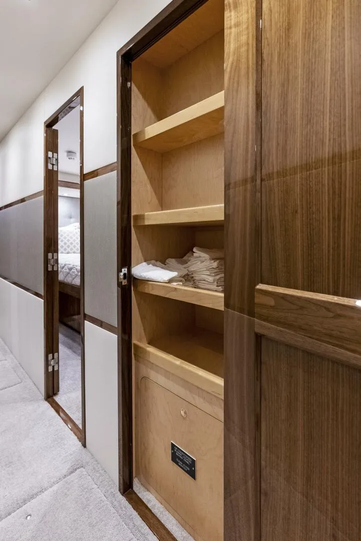 Slide: The Image of Viking 80 Convertible 2019 - 5009334