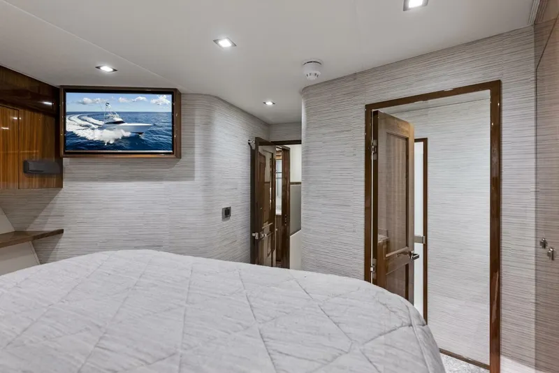 Slide: The Image of Viking 80 Convertible 2019 - 5009339