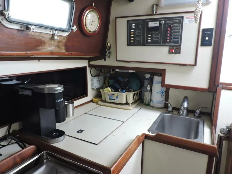 Slide: The Image of Custom Wings 33 Ketch 1982 - 4981597