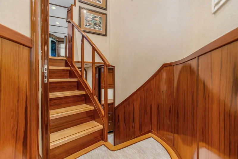 Slide: The Image of 2005 76 Whiticar Enclosed Bridge Badonkadonk Companionway (1) - 4982451