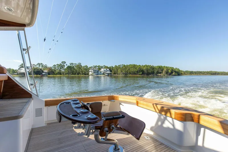 Slide: The Image of 2005 76 Whiticar Enclosed Bridge Badonkadonk Deck (1) - 4982609