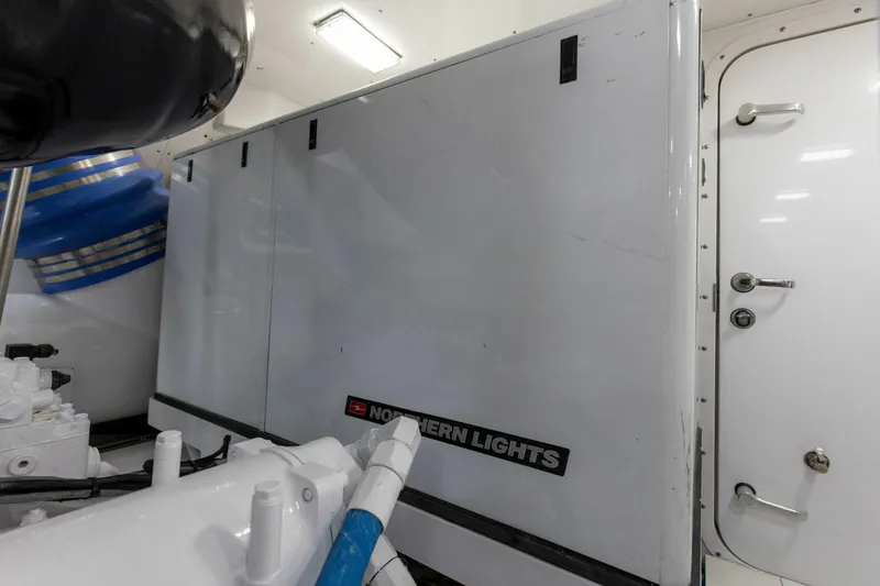 Slide: The Image of 2005 76 Whiticar Enclosed Bridge Badonkadonk Engine Room (3) - 4982635