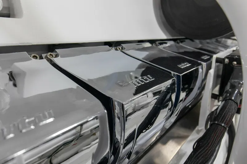 Slide: The Image of 2005 76 Whiticar Enclosed Bridge Badonkadonk Engine Room (8) - 4982694