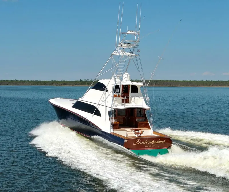 Slide: The Image of 2005 76 Whiticar Enclosed Bridge Badonkadonk Exterior Profile (2) - 4982777