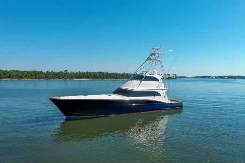 Slide: The Image of 2005 76 Whiticar Enclosed Bridge Badonkadonk Exterior Profile (4) - 4982779