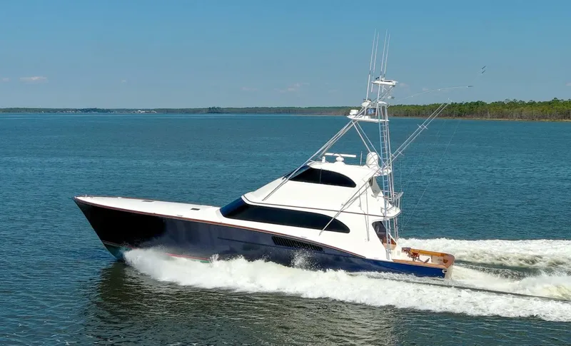 Slide: The Image of 2005 76 Whiticar Enclosed Bridge Badonkadonk Exterior Profile (5) - 4982782