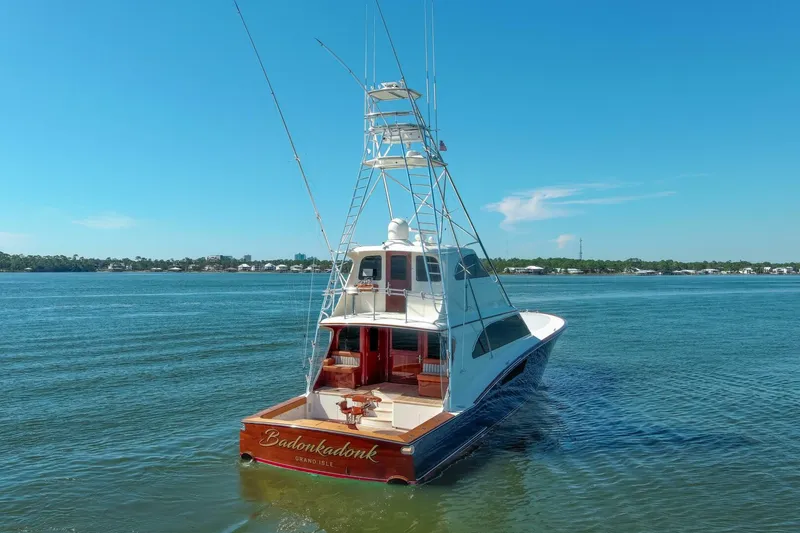 Slide: The Image of 2005 76 Whiticar Enclosed Bridge Badonkadonk Exterior Profile (6) - 4982783