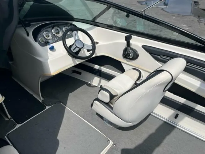Slide: The Image of Sea Ray 205 Sport 2014 - 4982917
