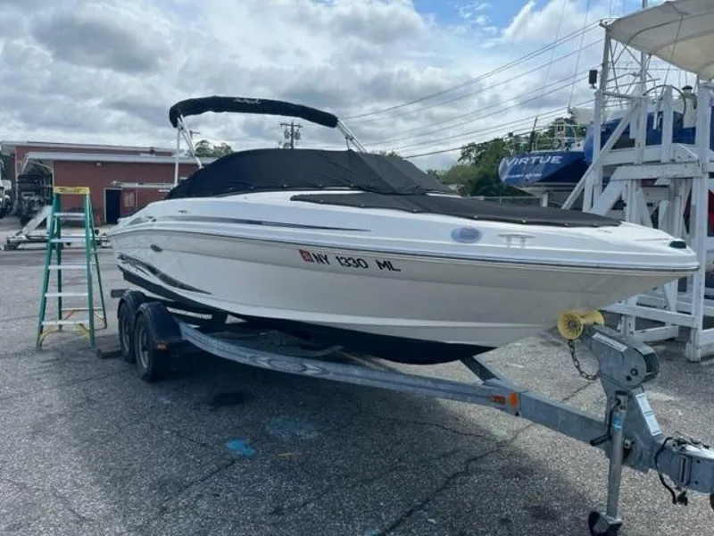 Slide: The Image of Sea Ray 205 Sport 2014 - 4982905