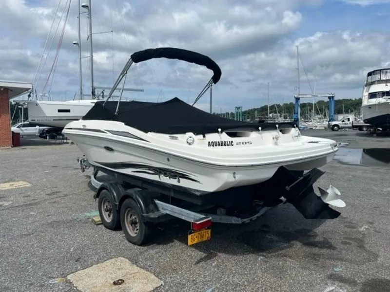 Slide: The Image of Sea Ray 205 Sport 2014 - 4982908