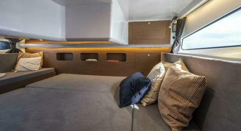 Slide: The Image of Beneteau Antares 11 Fly 2027 - 4982071