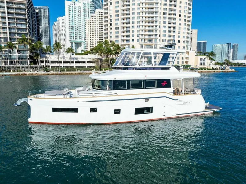 Slide: The Image of Sirena 58 2022 - 4982703