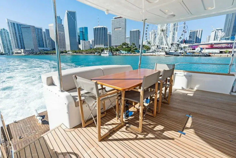 Slide: The Image of Sirena 58 2022 - 4982711