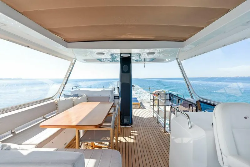 Slide: The Image of Sirena 58 2022 - 4982726