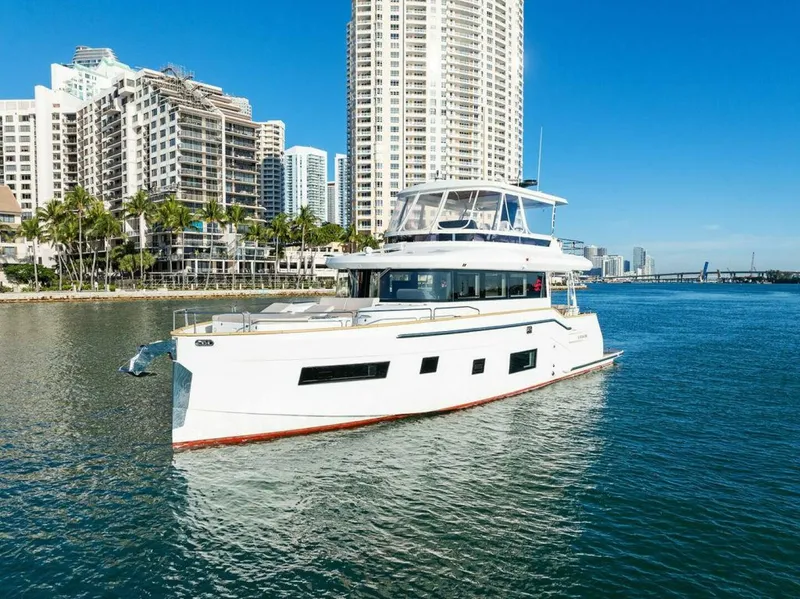 Slide: The Image of Sirena 58 2022 - 4982699