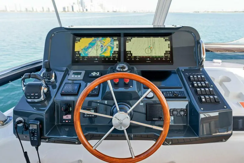 Slide: The Image of Sirena 58 2022 - 4982729