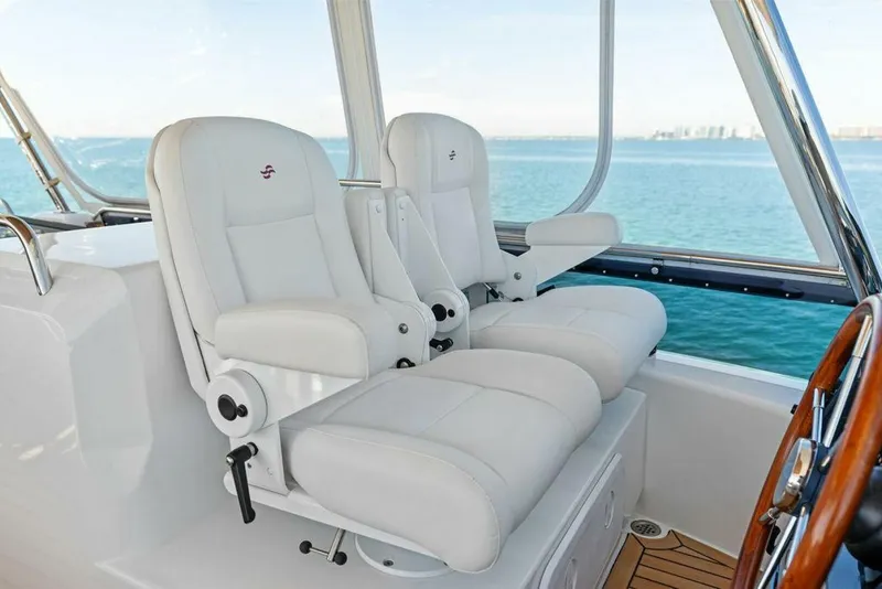 Slide: The Image of Sirena 58 2022 - 4982735