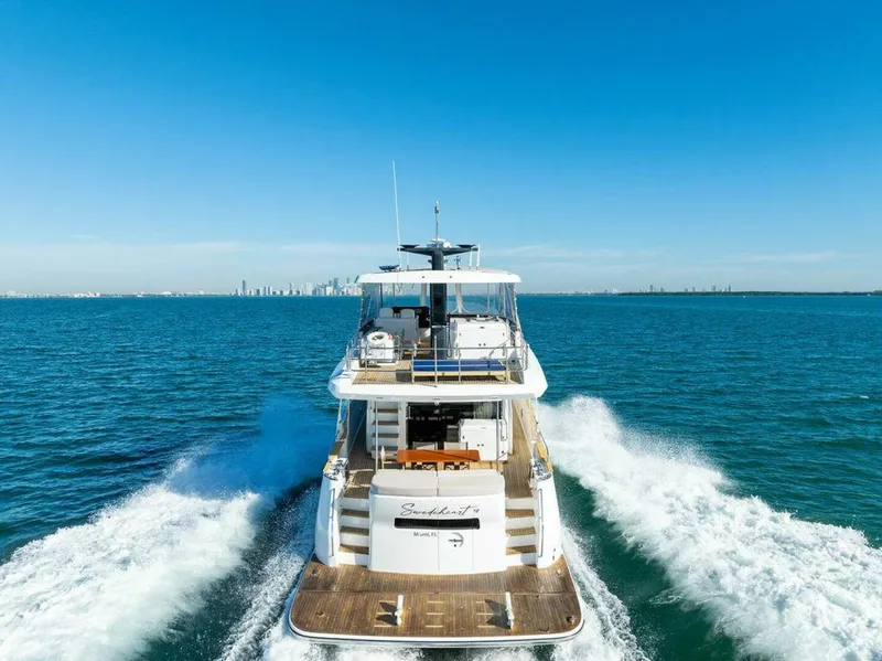 Slide: The Image of Sirena 58 2022 - 4982702