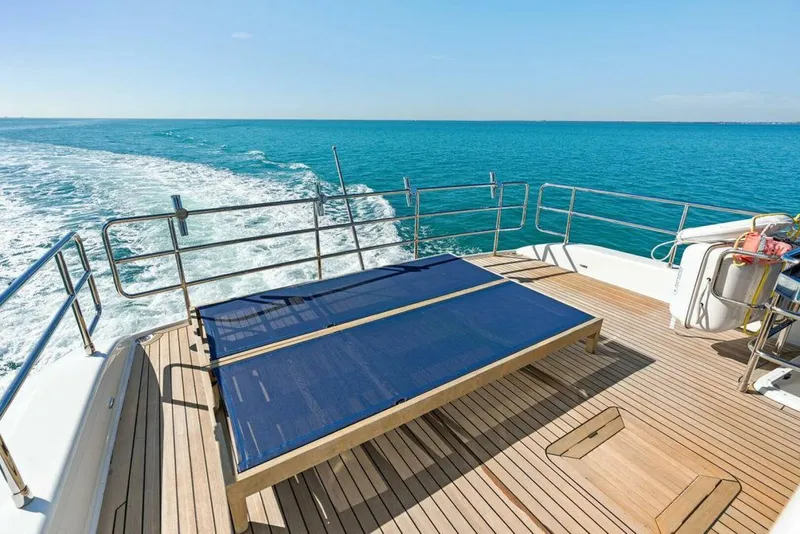 Slide: The Image of Sirena 58 2022 - 4982738