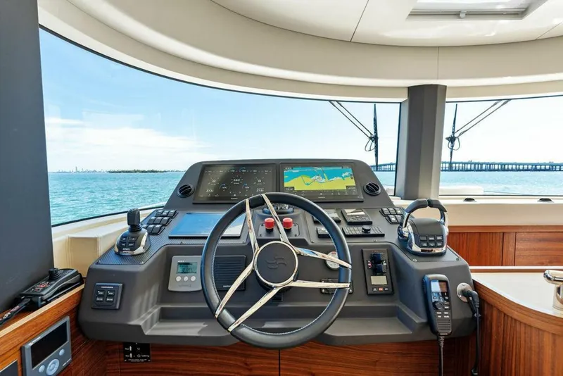 Slide: The Image of Sirena 58 2022 - 4982748