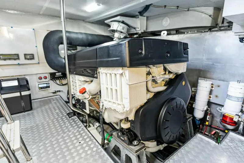 Slide: The Image of Sirena 58 2022 - 4982770