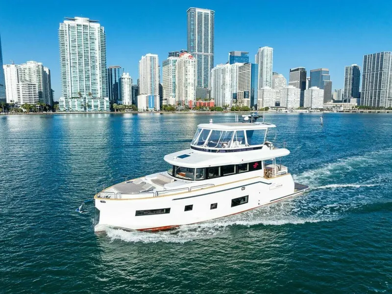 Slide: The Image of Sirena 58 2022 - 4982708