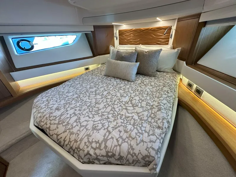 Slide: The Image of  2025 Tiara Yachts 60 EX - VIP Stateroom - 4986364