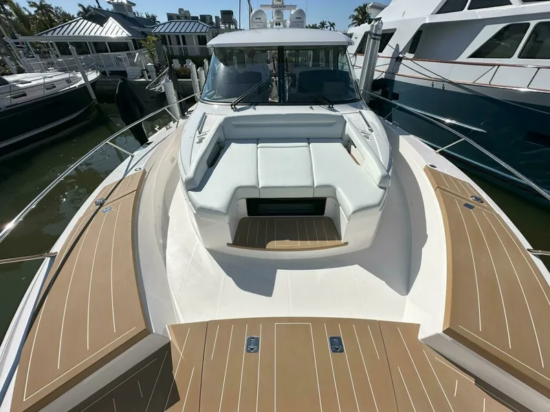 Slide: The Image of 2025 Tiara Yachts 60 EX -Bow Lounge  - 6092094