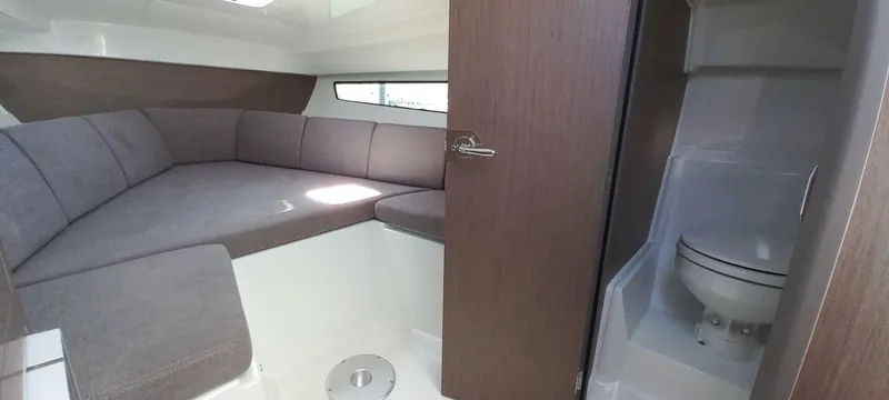 Slide: The Image of Beneteau Flyer 8 SUNdeck 2027 - 4985159