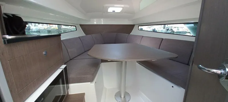 Slide: The Image of Beneteau Flyer 8 SUNdeck 2027 - 4985158