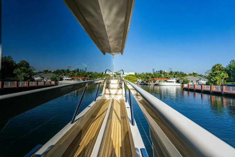 Slide: The Image of Absolute 64 - Kingship 2023 Absolute 64 Navetta - Kingfish - 7651339