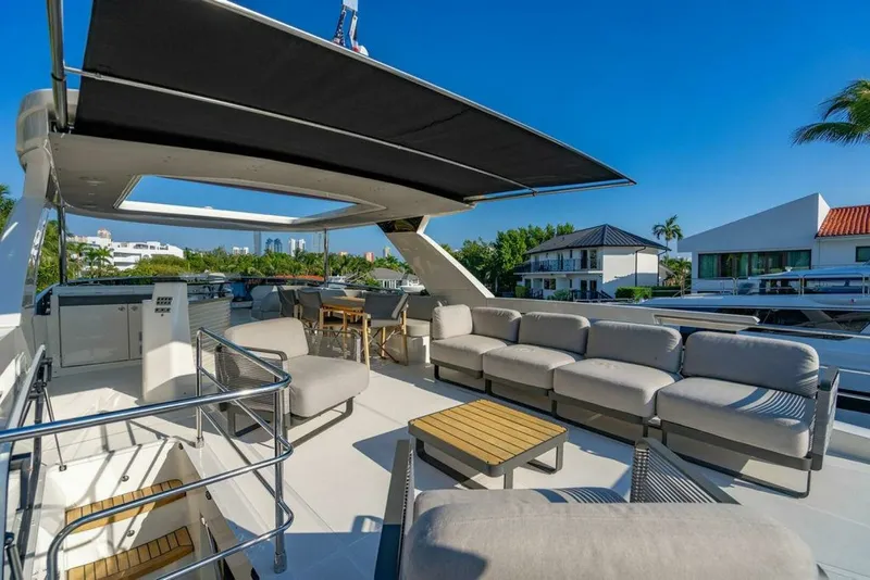 Slide: The Image of Absolute 64 - Kingship - Flybridge 2023 Absolute 64 Navetta - Kingfish - 7651325