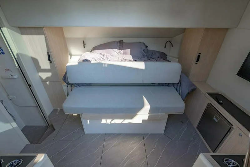 Slide: The Image of 2023 Absolute 64 Navetta - Kingfish - 4986169