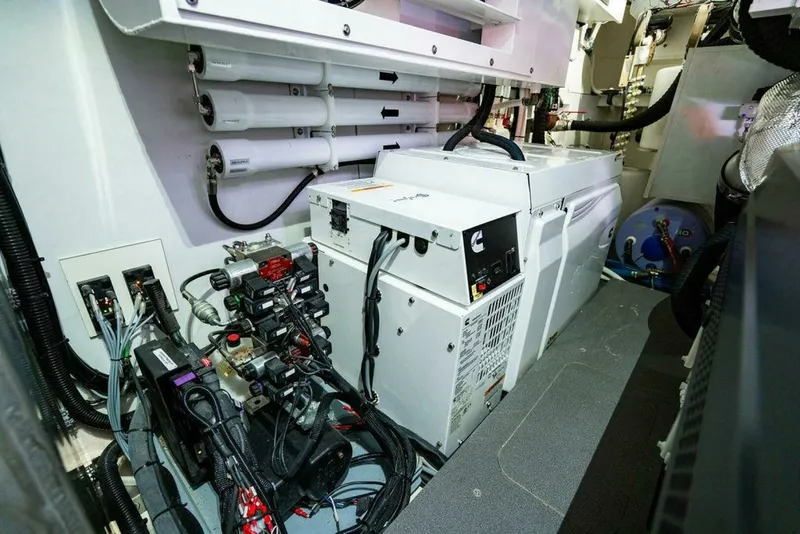Slide: The Image of Absolute 64 - Kingship - Engine Room 2023 Absolute 64 Navetta - Kingfish - 7651346