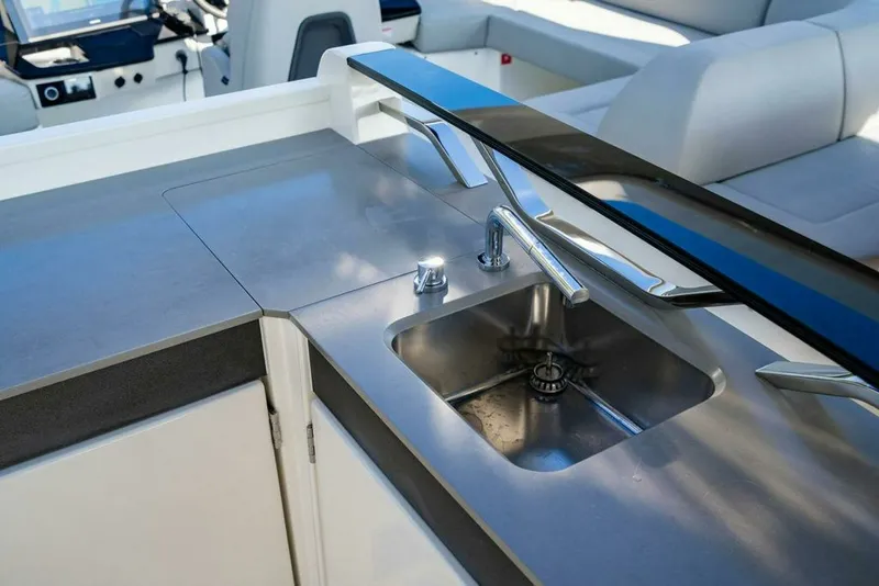 Slide: The Image of Absolute 64 - Kingship - Flybridge 2023 Absolute 64 Navetta - Kingfish - 7651335