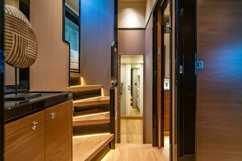 Slide: The Image of 2023 Absolute 64 Navetta - Kingfish - 7651300