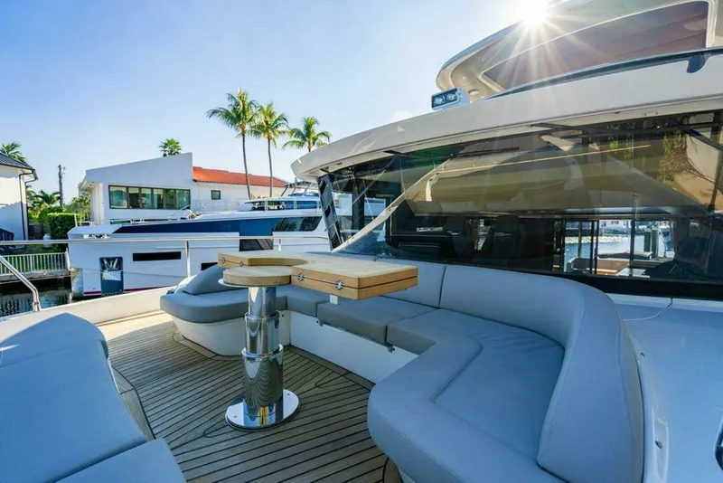 Slide: The Image of Absolute 64 - Kingship - Bow 2023 Absolute 64 Navetta - Kingfish - 7651340