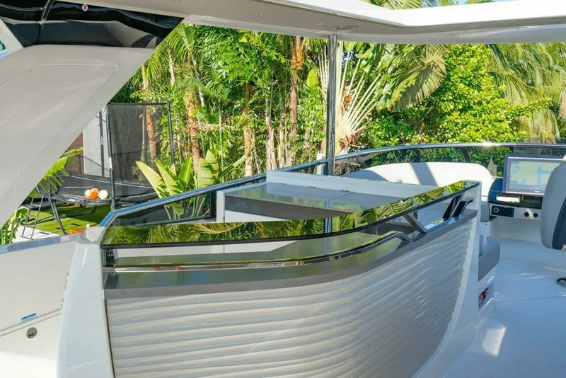 Slide: The Image of Absolute 64 - Kingship - Flybridge 2023 Absolute 64 Navetta - Kingfish - 7651333