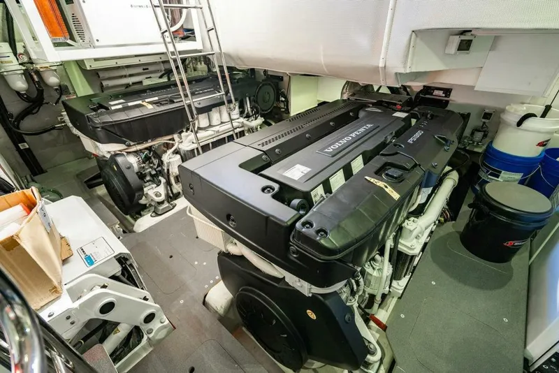 Slide: The Image of Absolute 64 - Kingship - Engine Room 2023 Absolute 64 Navetta - Kingfish - 4986217