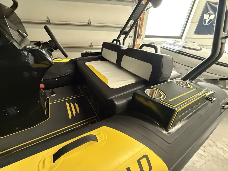 Slide: The Image of Highfield Velox 420 Jet 2025 - 5064761