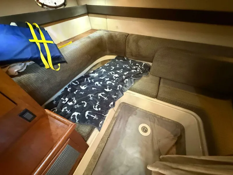 Slide: The Image of Cruisers Yachts 340 Express 2005 - 4997842