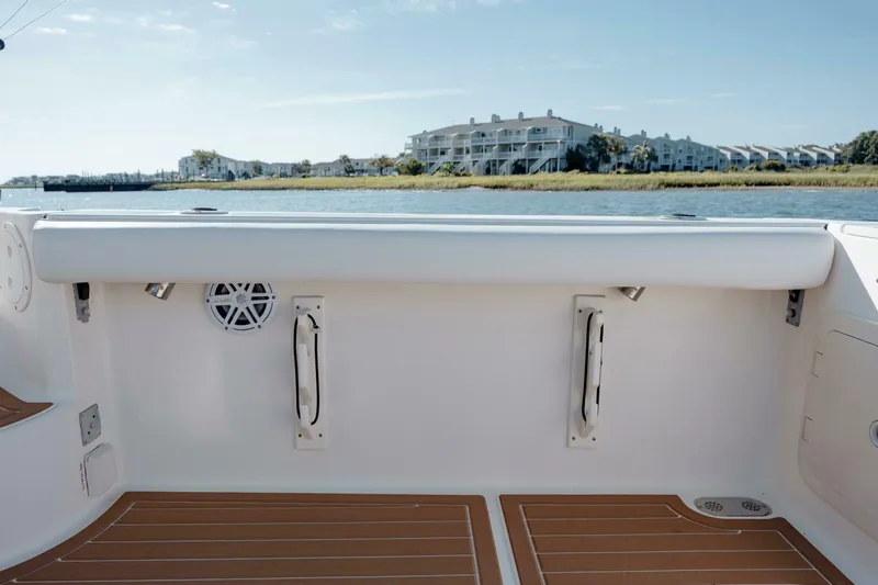 Slide: The Image of Pursuit 3070 Offshore Center Console 2002 - 4997870
