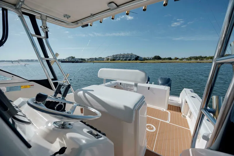 Slide: The Image of Pursuit 3070 Offshore Center Console 2002 - 4997875