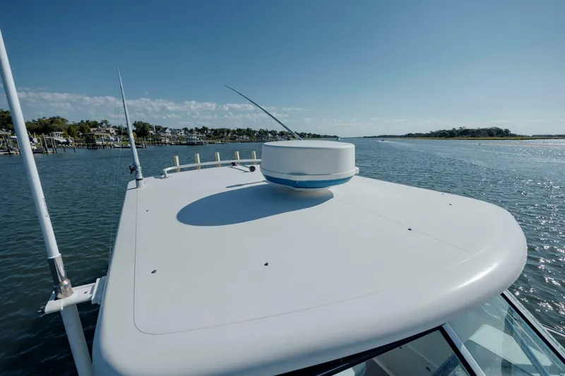 Slide: The Image of Pursuit 3070 Offshore Center Console 2002 - 4997880