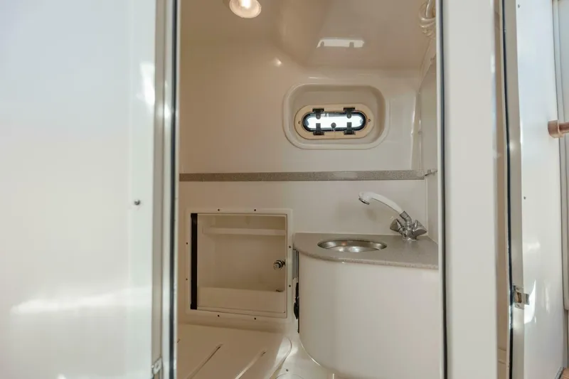 Slide: The Image of Pursuit 3070 Offshore Center Console 2002 - 4997889