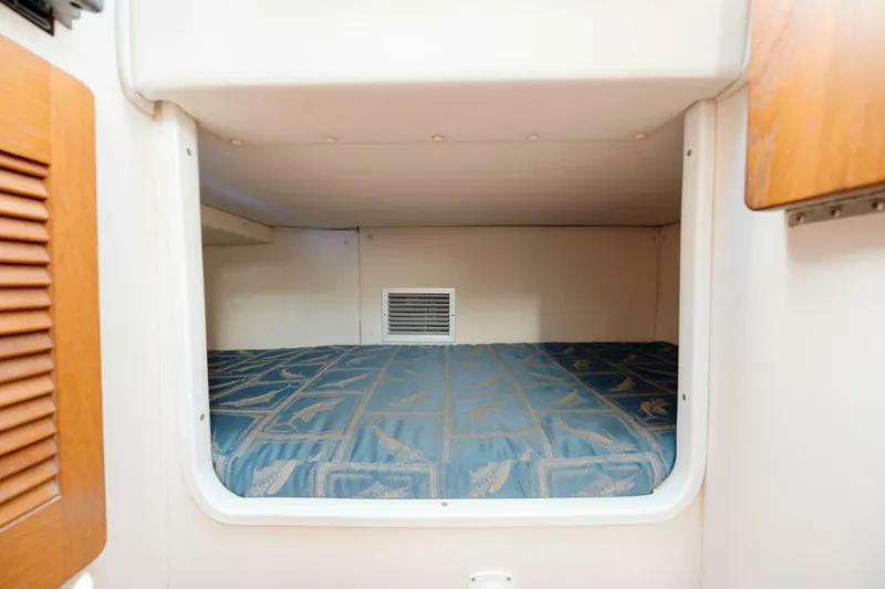 Slide: The Image of Pursuit 3070 Offshore Center Console 2002 - 4997891