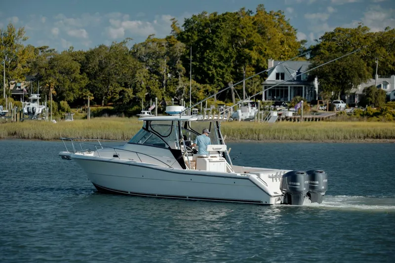 Slide: The Image of Pursuit 3070 Offshore Center Console 2002 - 4997856